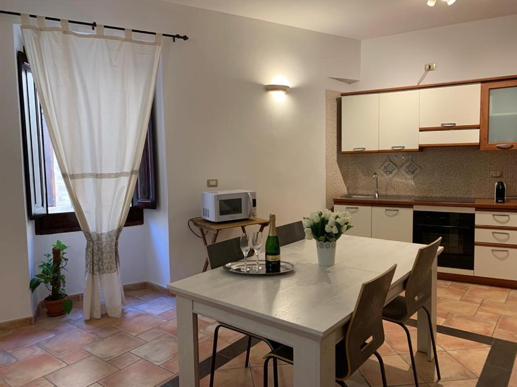 La Casa Di Elisabetta Apartment อาลเกโร ภายนอก รูปภาพ